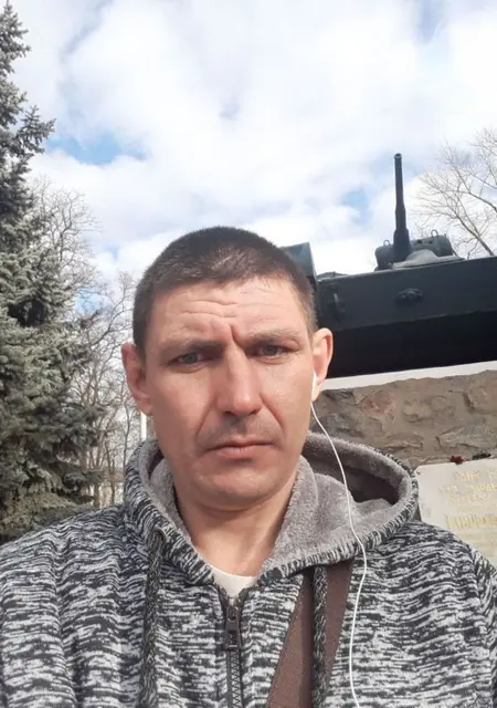 Я Саша, 41, знакомлюсь для приятного времяпровождения в Праге