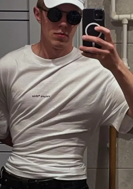 Я Роберт, 22, знакомлюсь на одну ночь в Вене