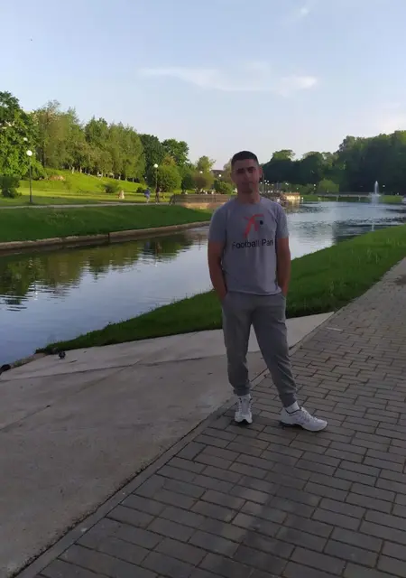 Александр из Вознесенска, мне 33, познакомлюсь для дружбы