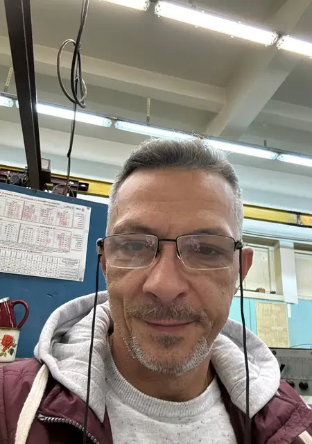 Михаил из Амстердама, ищу на сайте знакомства на одну ночь