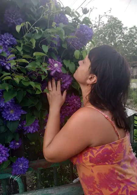 Людмила из Запорожья, мне 41, познакомлюсь без обязательств