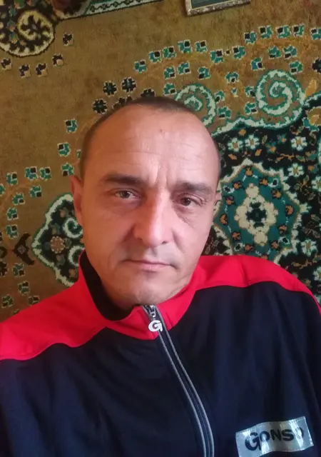 Александр из Кривого Рога, ищу на сайте знакомства без обязательств