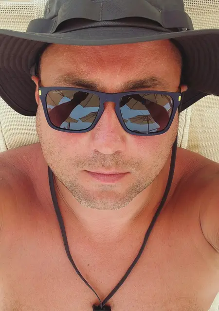 Владимир из Дубая, ищу на сайте вирта