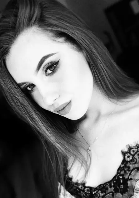 Я Катя, 25 років, знайомлюсь для спілкування у Львів