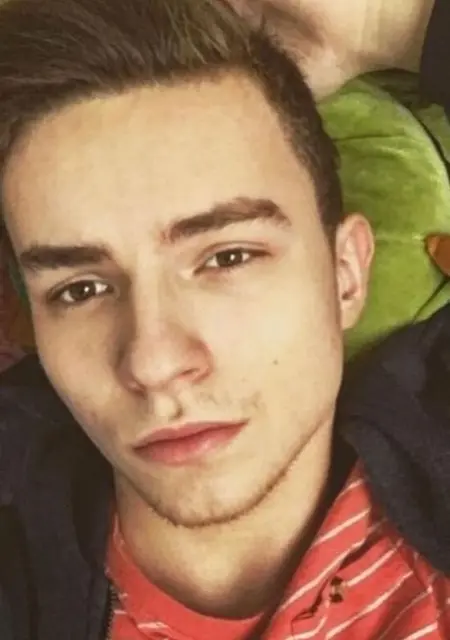 Я Саня Ониме, 19, из Берлина, ищу знакомство