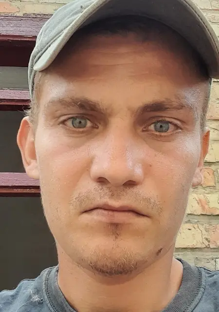 Я Олег, 29, знакомлюсь без обязательств в Синельникове