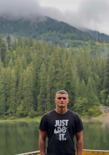 Я Олексій, 22 років, знайомлюсь без зобов'язань у Стрий