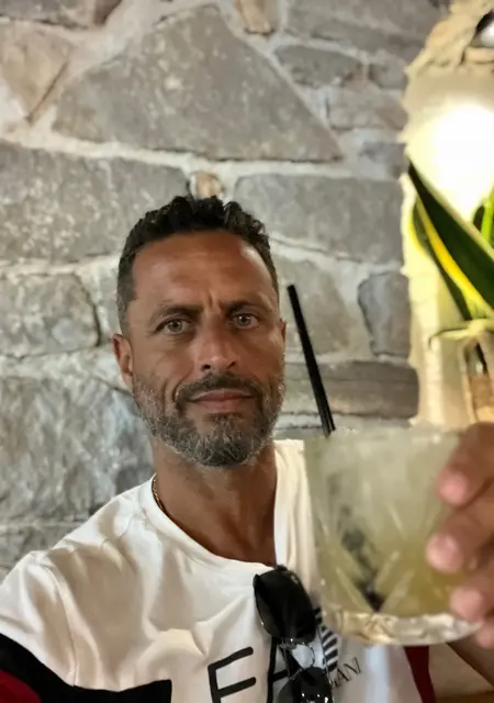 Leo из Парижа, ищу на сайте знакомства на одну ночь