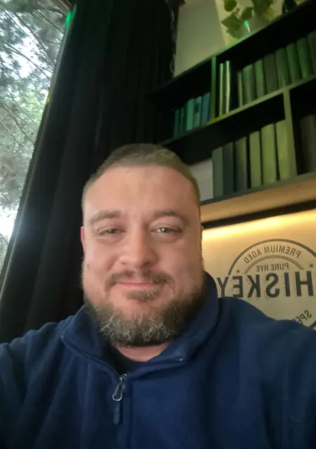 Valeriy из Кишинёва, ищу на сайте общение