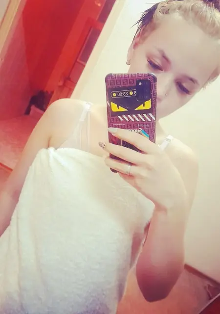 Софа из Костаная, ищу на сайте приятное времяпровождение