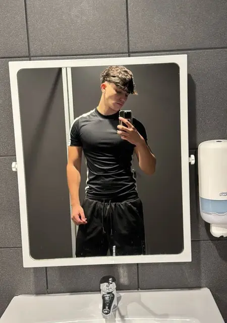 Pablo из Сантьяго, мне 23, познакомлюсь для вирта