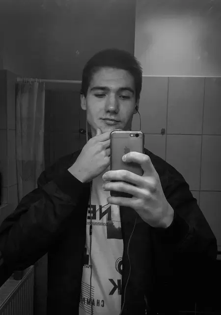 Я Владислав, 27, из Харькова, ищу знакомство для совместных путешествий