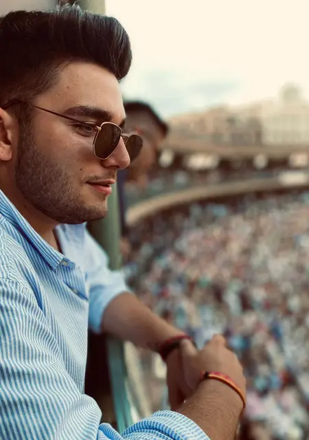 Soy Alberto, 22 años, conociéndome para chatear en Madrid