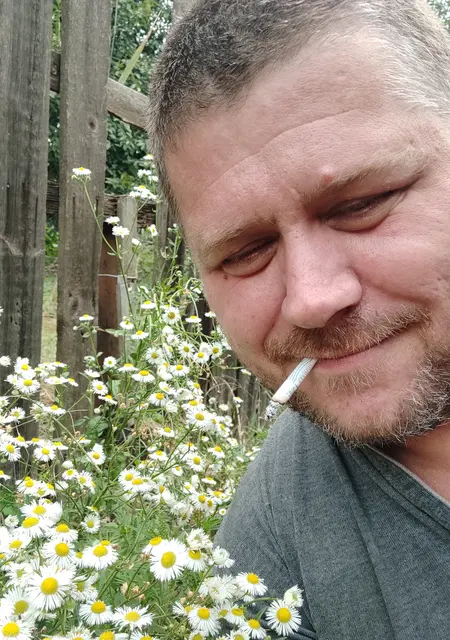 Я Саня, 44, знакомлюсь для приятного времяпровождения в Кривом Роге