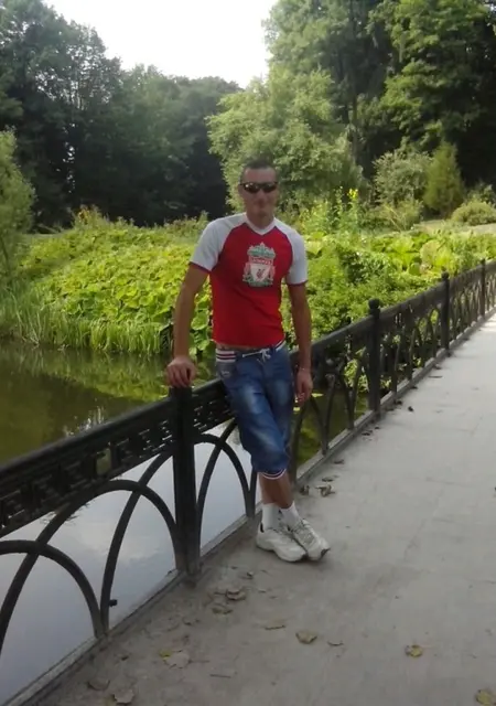 Александр з Луганська, шукаю на сайті знайомства на одну ніч