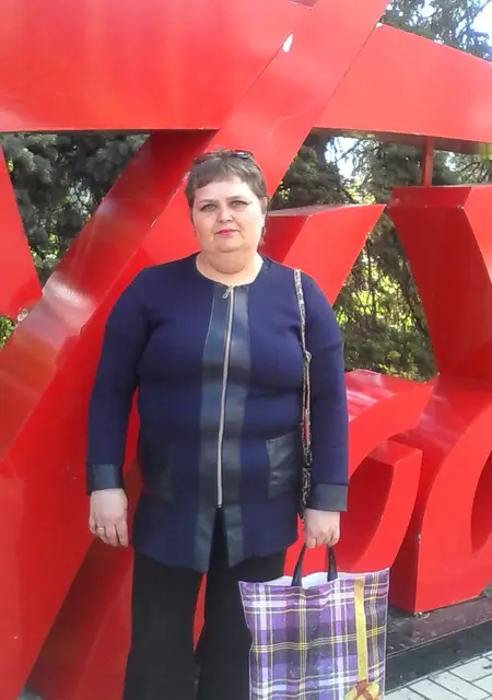 Я Elena, 46 років, знайомлюсь для спілкування у Київ