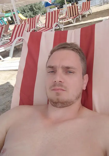 Я Максим, 32, знакомлюсь для приятного времяпровождения в Днепре