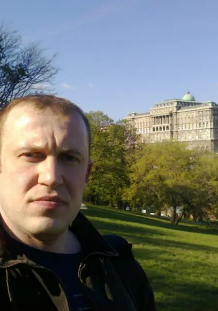 Oleg from London, 46 years old, ready to meet for pleasant pastime