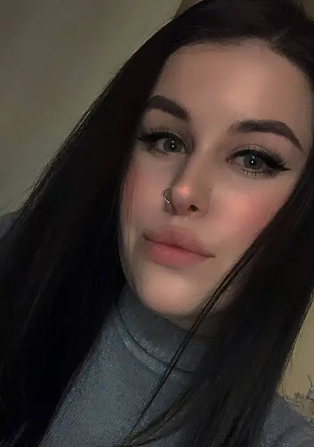 Лиза из Минска, мне 28, познакомлюсь для постоянных отношений