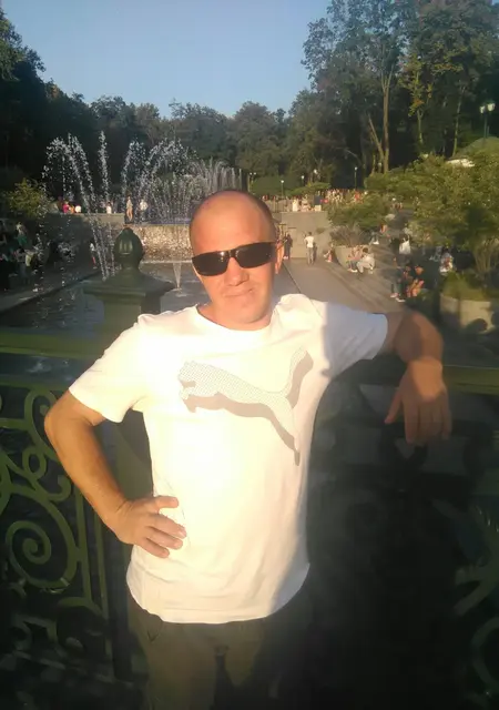 Игорь из Харькова, ищу на сайте знакомства без обязательств