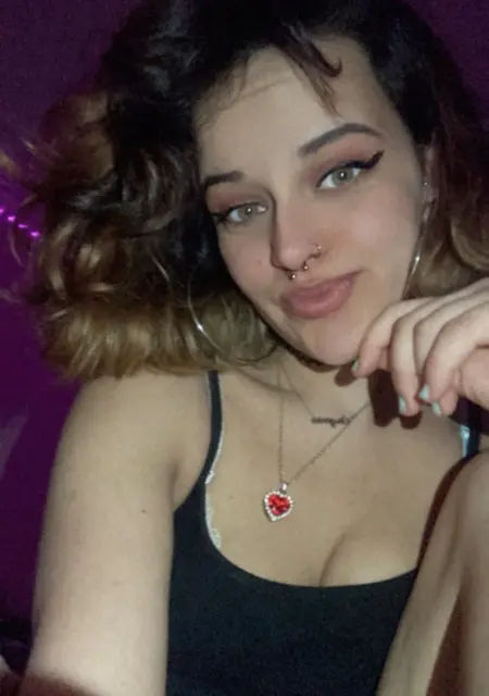 Soy Moderated, 20 años de León, busco conocer gente para hacer nuevos amigos