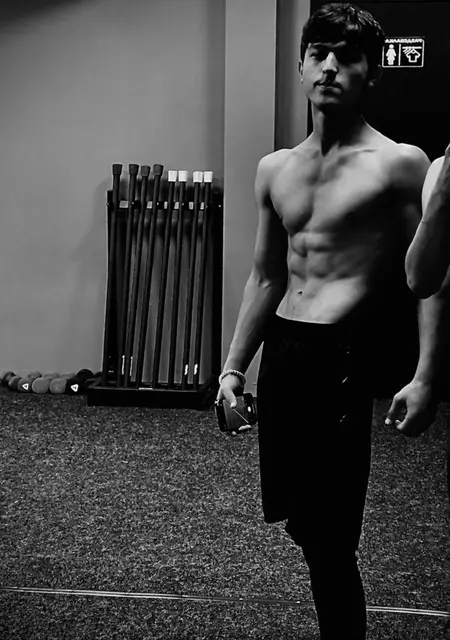 Миша из Бухары, ищу на сайте общение