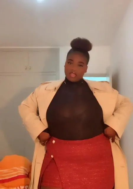 Issoulou из Барселоны, мне 19, познакомлюсь для общения