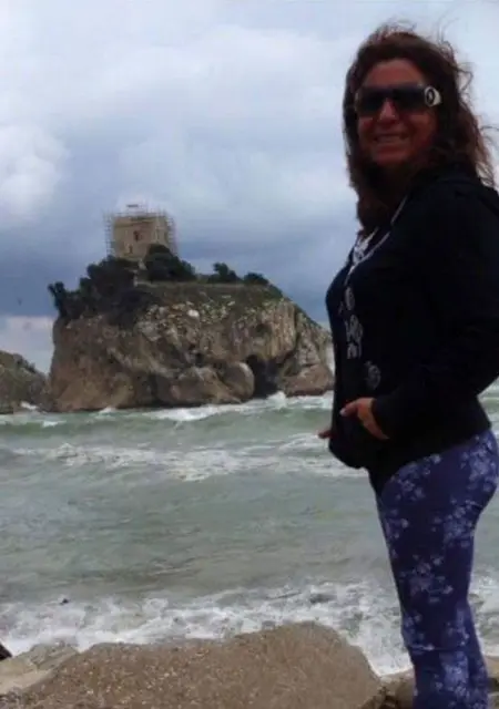 Я Hlya, 31, из Стамбула, ищу знакомство