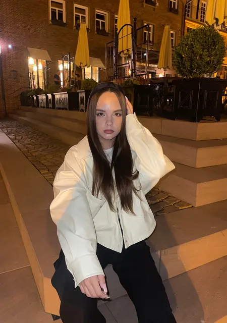 Valeria из Франкфурта-на-майне, мне 22, познакомлюсь для приятного времяпровождения