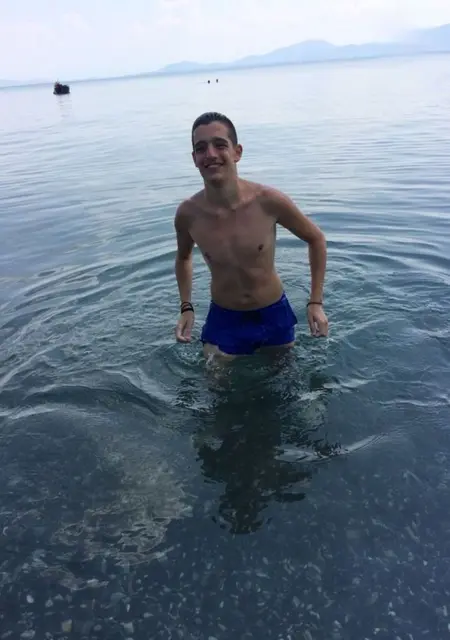 La Vie Belle из Афин, мне 22, познакомлюсь для дружбы