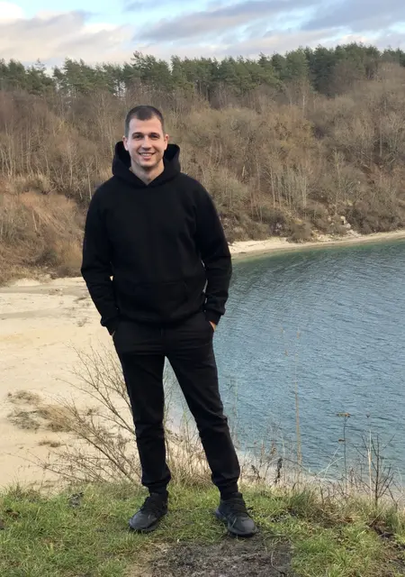 Я Антон, 29, знакомлюсь для приятного времяпровождения в Луганске