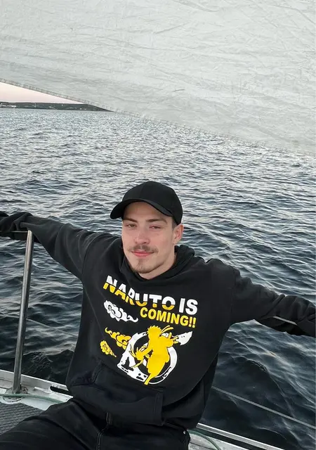 Арсений из Бангкока, мне 26, познакомлюсь на одну ночь