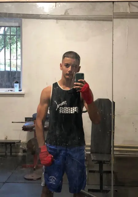 Я Богдан, 25, знакомлюсь без обязательств в Николаеве