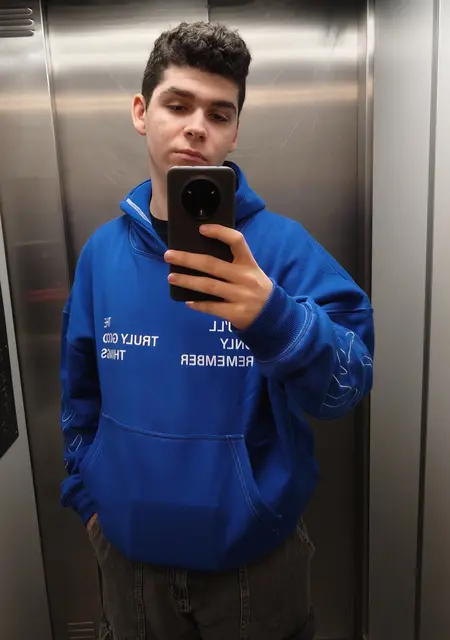 Я Manel, 19, знакомлюсь для вирта в Мадриде