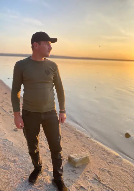 Я Володимир, 38, из Херсона, ищу знакомства без обязательств