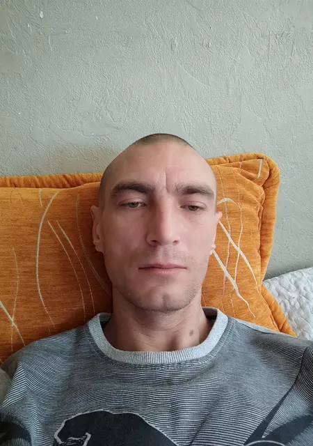 Анатолий из Риги, ищу на сайте постоянные отношения