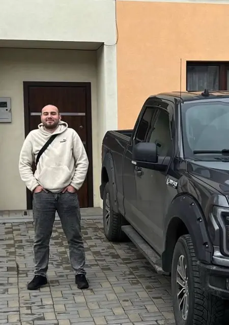 Влад из Хмельницкого, мне 31, познакомлюсь для открытые отношения
