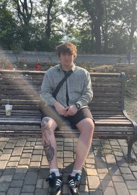 Максим из Одессы, мне 19, познакомлюсь для приятного времяпровождения