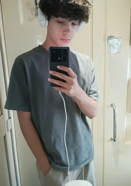 Я Semen, 18, знакомлюсь для вирта в Милане