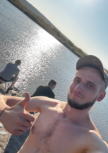 Я Oleksii, 29 років, знайомлюсь на одну ніч у Борове