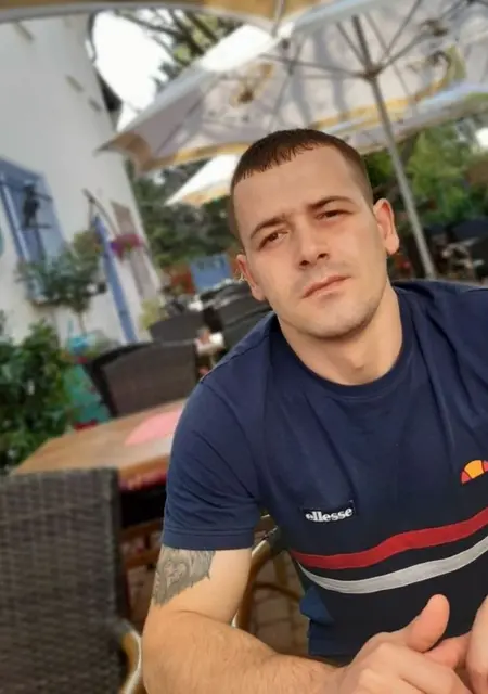 Shkembi Doci из Берлина, мне 33, познакомлюсь