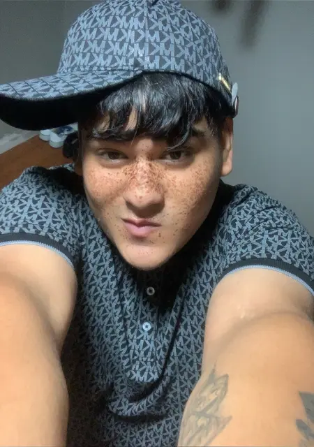 Tony из Арика, ищу на сайте общение