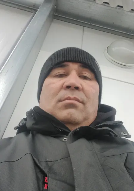 Я Улмас, 41, из Лондона, ищу знакомства на одну ночь