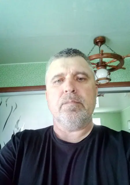 Вячеслав из Здолбунівших, ищу на сайте приятное времяпровождение