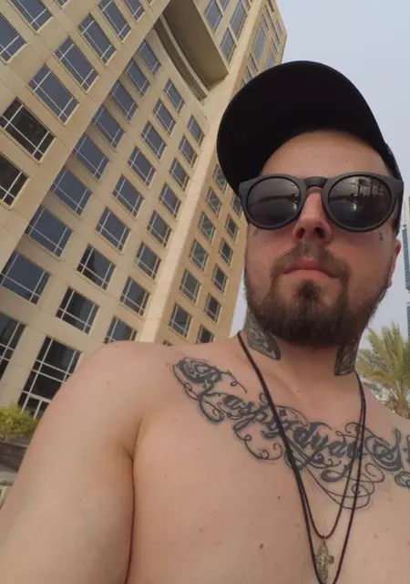 Я Anton, 40, из Днепра, ищу знакомство для приятного времяпровождения