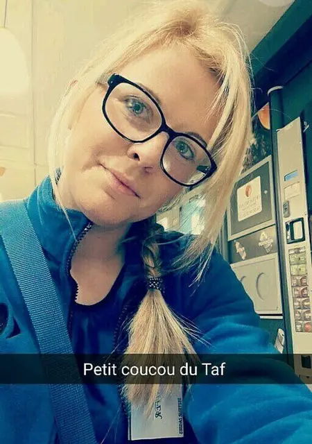 Я Jenny, 35, знакомлюсь в Париже