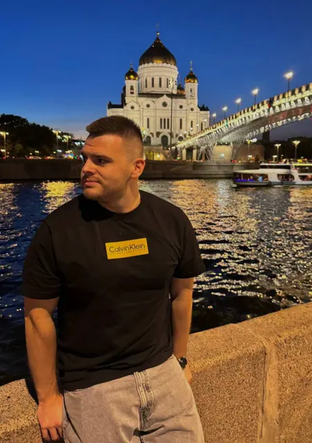 Иван из Челтнем, ищу на сайте знакомства на одну ночь