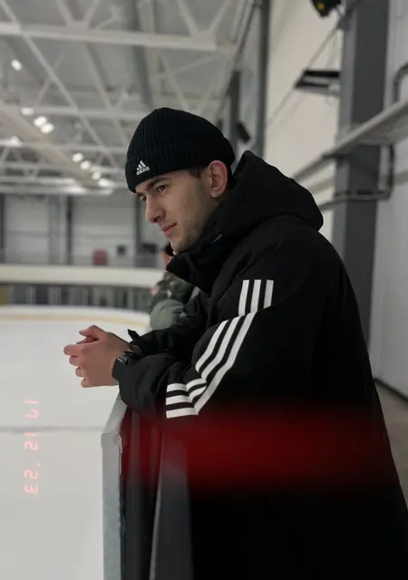 Я Эмиль, 27, из Баку, ищу знакомства без обязательств