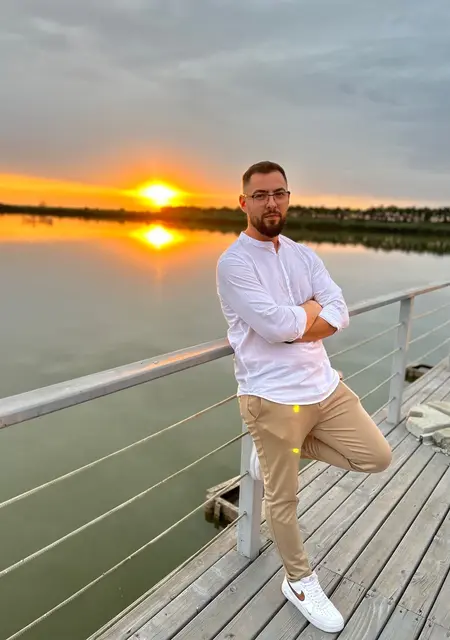 Я Lucian, 33, из Цэндэрей, ищу знакомство для постоянных отношений