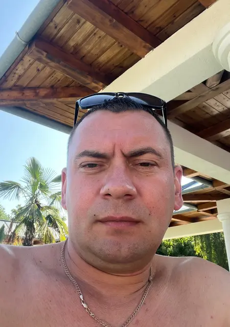 Я Юра, 40, из Львова, ищу знакомство для приятного времяпровождения